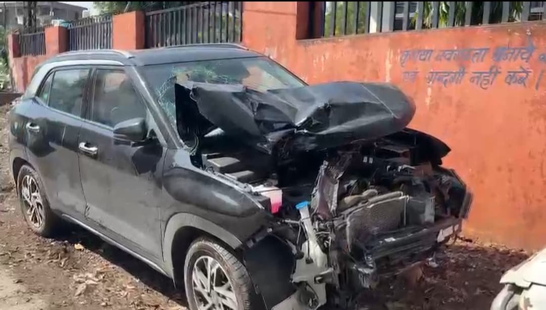 सड़क हादसे को 4 दिन बीते, आरोपी अब भी फरार, सवालों के घेरे में पुलिस