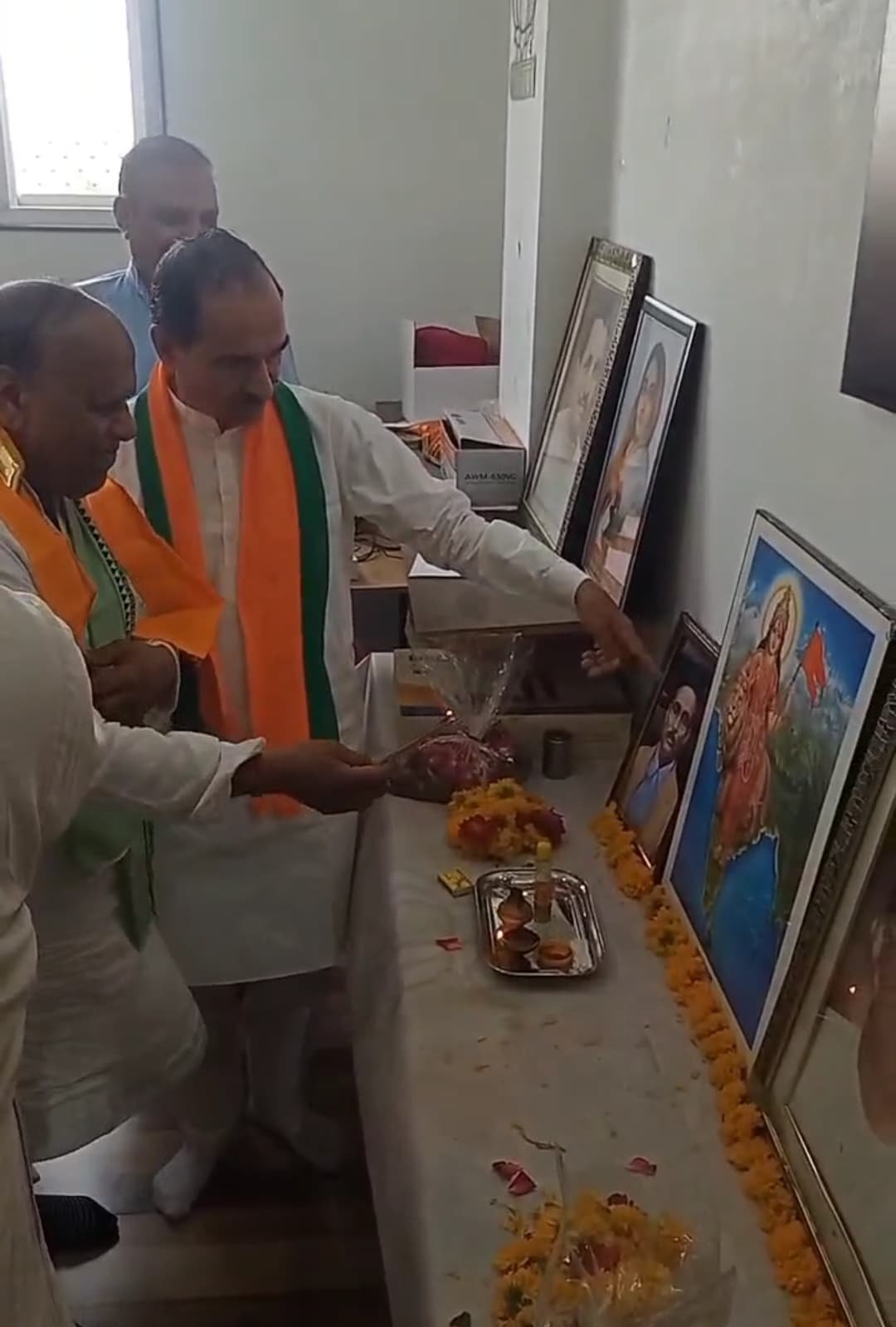 भाजपा प्रदेश अध्यक्ष मदन राठौड़ पहुंचे उदयपुर,वीर सावरकर जयंती पर संगोष्ठी में हुए शामिल