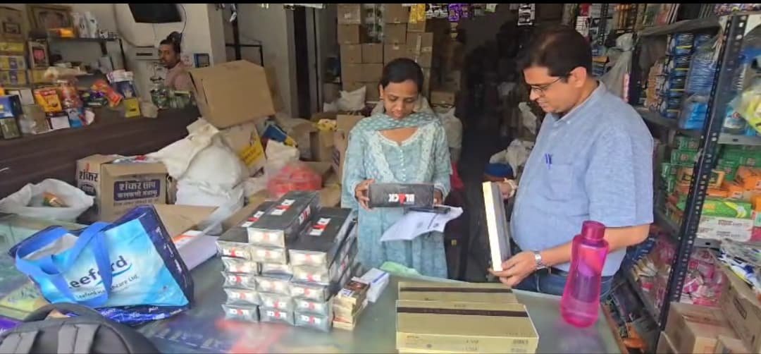 कृषि मंडी में विदेशी सिगरेट का बड़ा खुलासा, स्वास्थ्य विभाग की छापेमारी में 5000 पैकेट जब्त