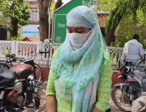 भाजपा महिला पार्षद और पति पर लगाए प्रताड़ना के आरोप, बहू ने एसपी से लगाई की न्याय गुहार