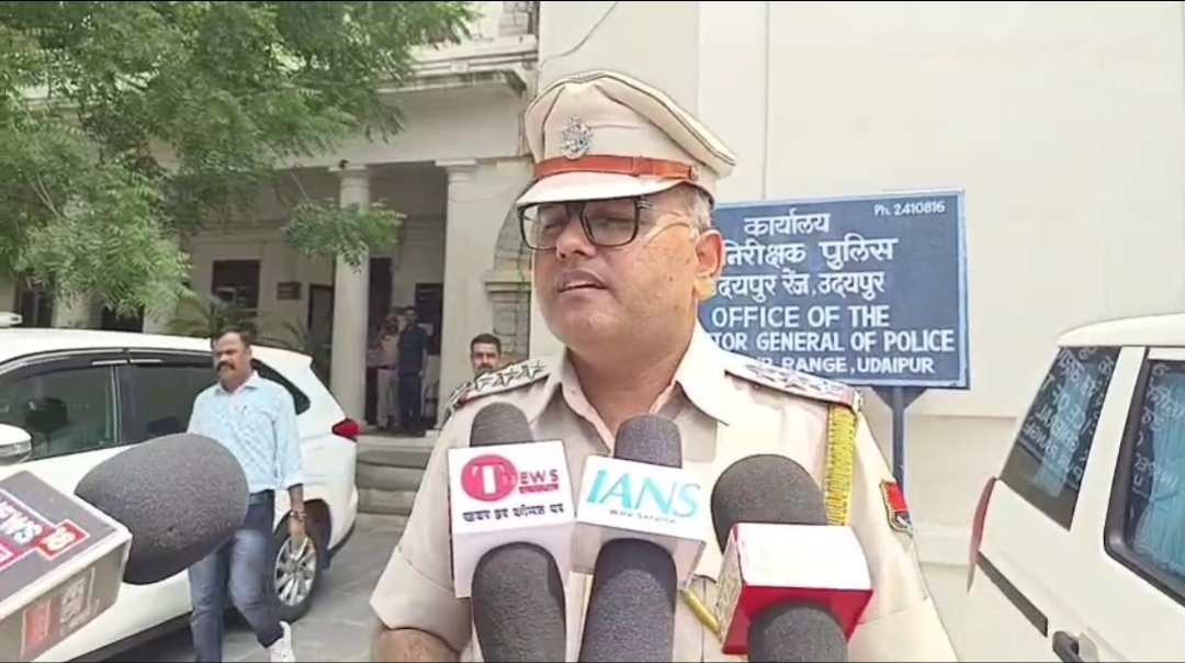 घंटाघर थानाधिकारी सुनील शर्मा और IG मीणा के बीच चली लंबी बैठक, इस्तीफे को लेकर चर्चा तेज