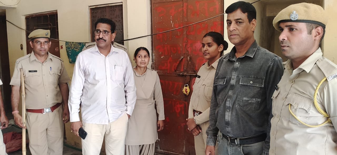 हिस्ट्रीशीटर संजय आचार्य के अवैध मकान पर यूडीए की गाज, पहली मंजिल सीज !