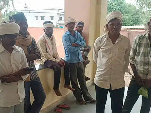 नाबालिक ने आंगन में लगाई फांसी, मां मजदूरी पर गई थी