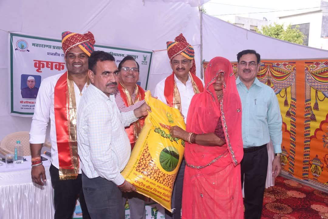 उत्सवी माहौल में 60 हजार किसानों तक पहुंचने का सिलसिला जारी