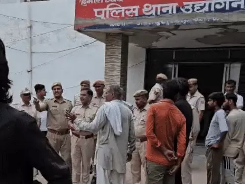 थाने में युवक की संदिग्ध मौत, फंदा लगाकर सुसाइड का दावा, परिजनों ने पुलिस पर हत्या का आरोप लगाया