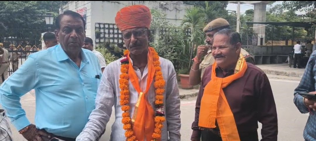 वार्ड 75 से महेंद्र सिंह शेखावत का दमदार नामांकन, महापौर की रेस में बढ़ी दावेदारी