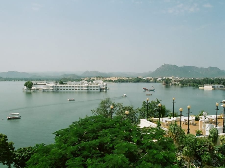 उदयपुर में 4 दिन में 5 डिग्री गिरा तापमान, ठंडी हवाओं से मिली गर्मी से राहत