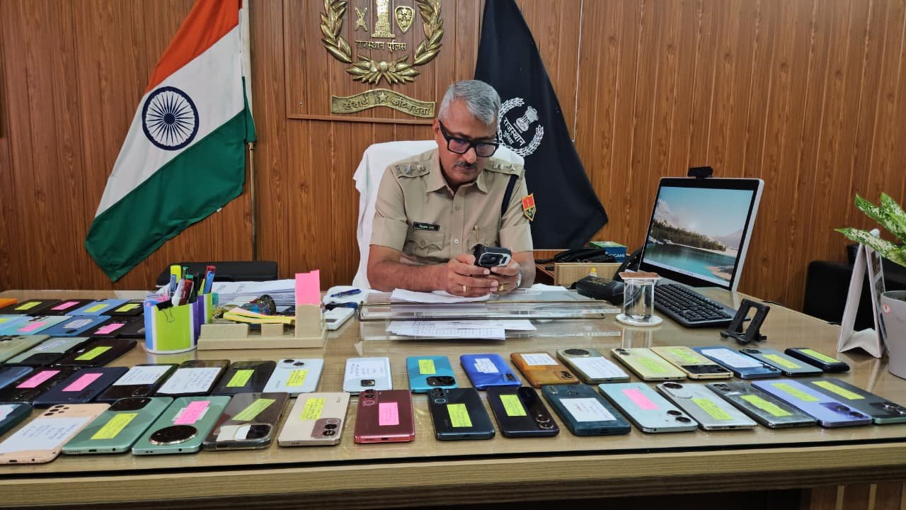📰 150 गुमशुदा मोबाइल बरामद, 22 लाख रुपए के फोन मालिकों को लौटाए